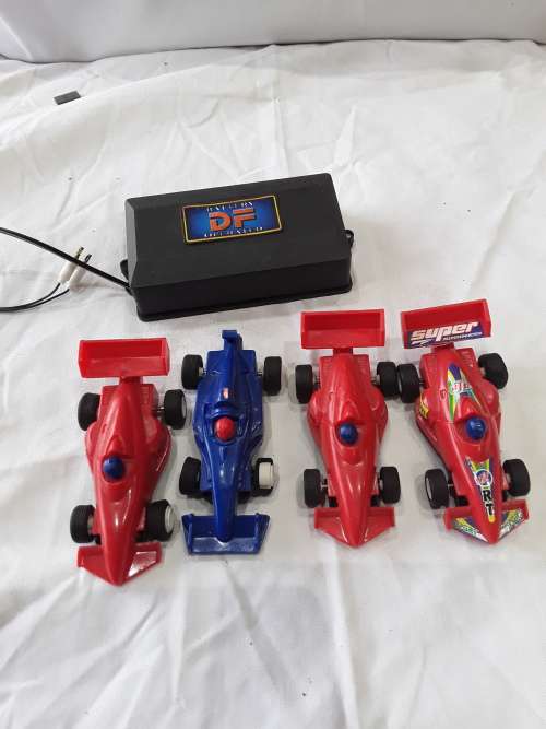 SCALETRIC SET