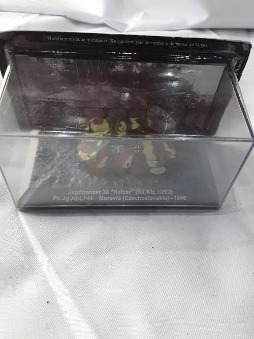 HIGHLY DETAILED DIE CAST METAL JAGDPANZER 38(CZECHOSLOVAKIA-1945)COMBAT TANK