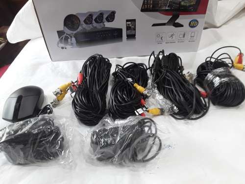 4 CHANNELS CCTV RECORDING KIT(DVR,4x 1200 TVL CAMERAS,4 CABLES,ETC)PHONE VIEWING & INTERNET