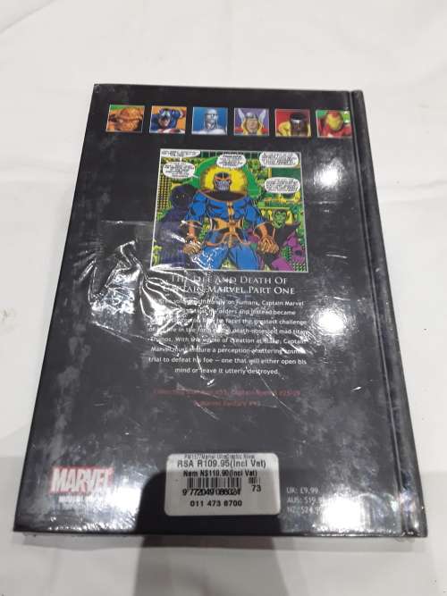 MARVEL HARDCOVER COMIC (THE LIFE AND DEATH OF CAPTAIN MARVEL)