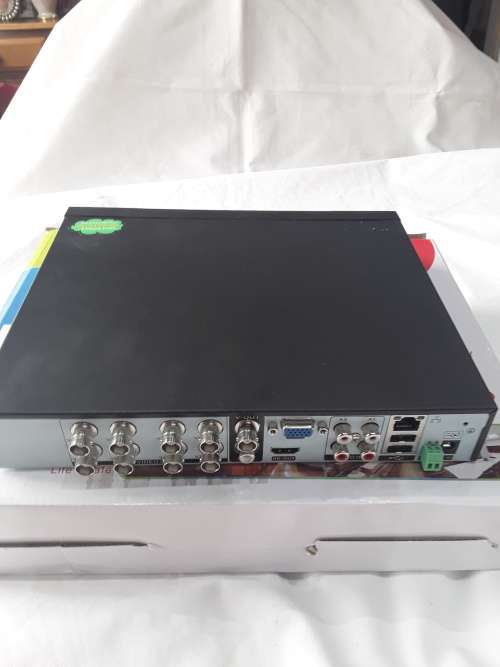 8 CHANNELS AHD DVR INCL.POWER SUPPLY,REMOTE AND MOUSE