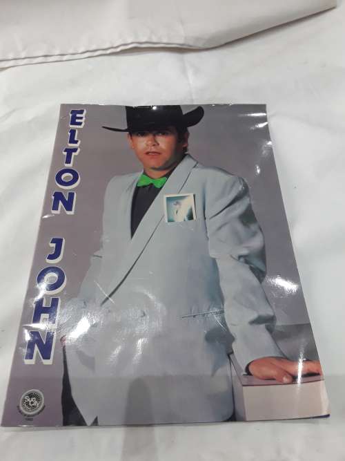 ELTON JOHN IN CONCERT GLOSSY MAGAZINE (SUN CITY 1983)