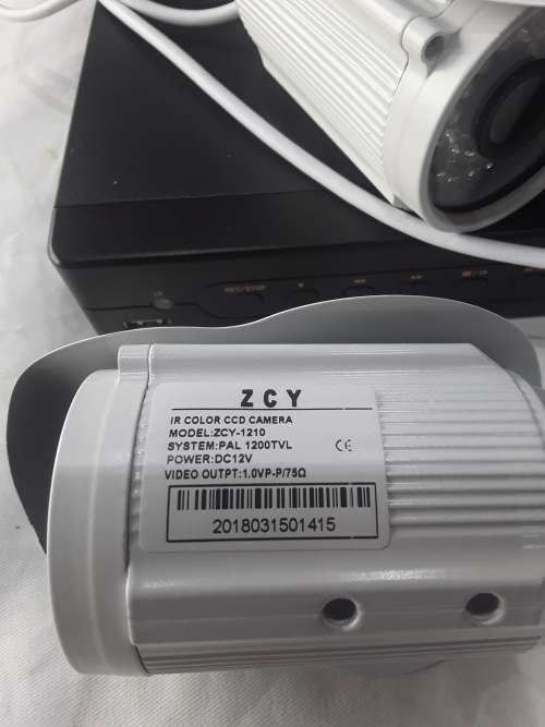 4 CHANNELS CCTV KIT(INCL.4 CAMERAS,4/ 20M CABLES,DVR,BRACKETS P.SUPPLY,MOUSE & REMOTE)