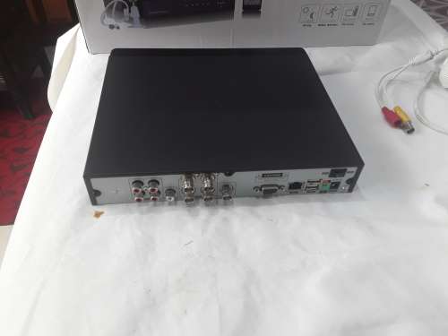 4 CHANNELS CCTV KIT(INCL.4 CAMERAS,4/ 20M CABLES,DVR,BRACKETS P.SUPPLY,MOUSE & REMOTE)