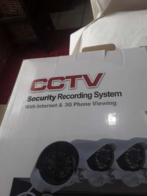 4 CHANNELS CCTV KIT(INCL.4 CAMERAS,4/ 20M CABLES,DVR,BRACKETS P.SUPPLY,MOUSE & REMOTE)