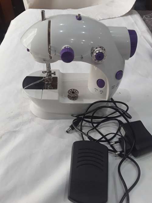 MINI ELECTRIC SEWING MACHINE