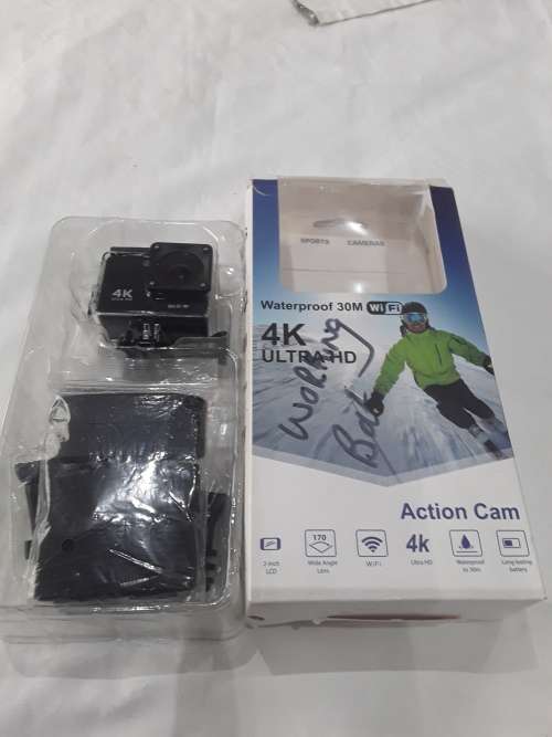 30 M UNDERWATER WIFI ACTION CAMERA WITH ASSESCORIES