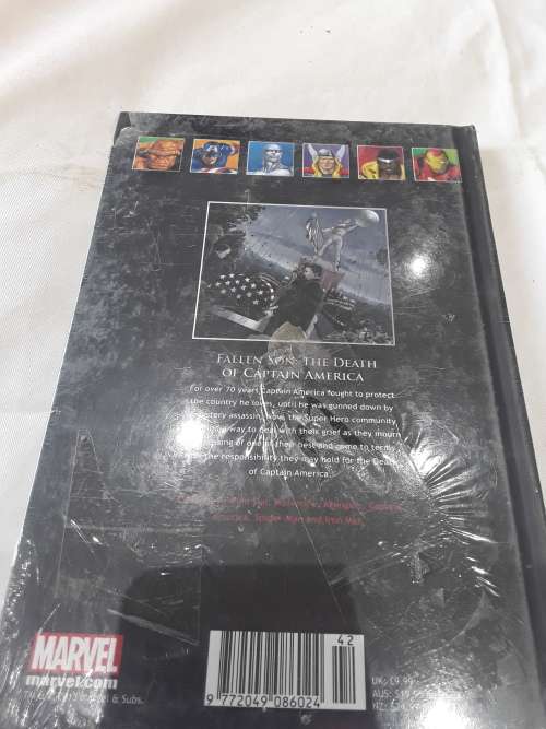 MARVEL HARDCOVER COMIC (FALLEN SON)THE DEATH OF CAPTAIN AMERICA