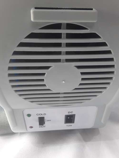 7,5L PORTABLE COOLING AND WARMING REFRIGERATOR