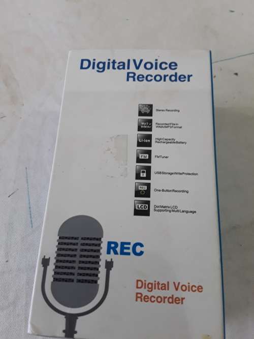 DIGITAL VOICE RECORDER