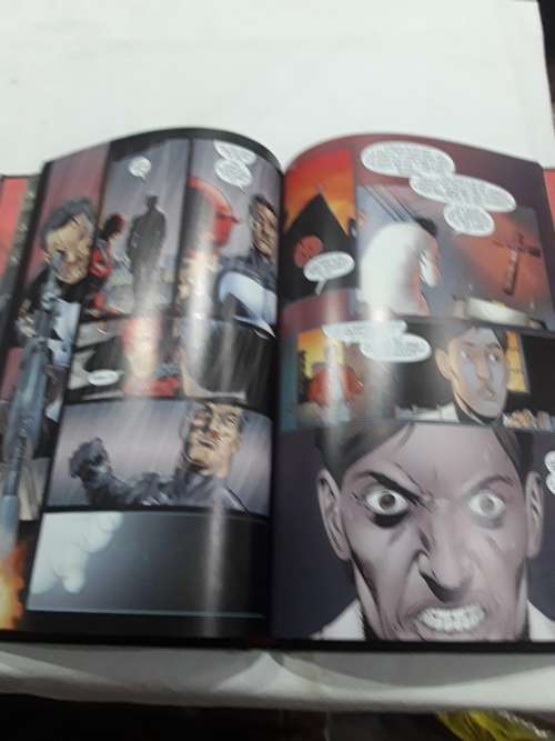 MARVEL SUPERHEROES HARDCOVER COMIC (THE PUNISHER)WELCOME BACK FRANK