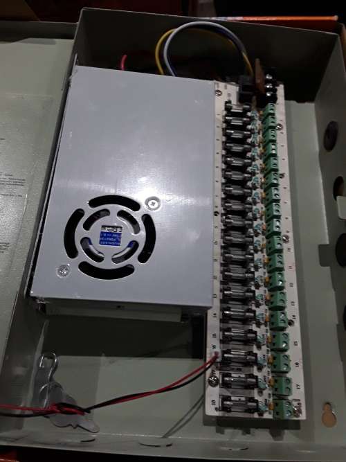 12 VDC,18 OUTPUT SWITCH MODE CCTV POWER SUPPLY