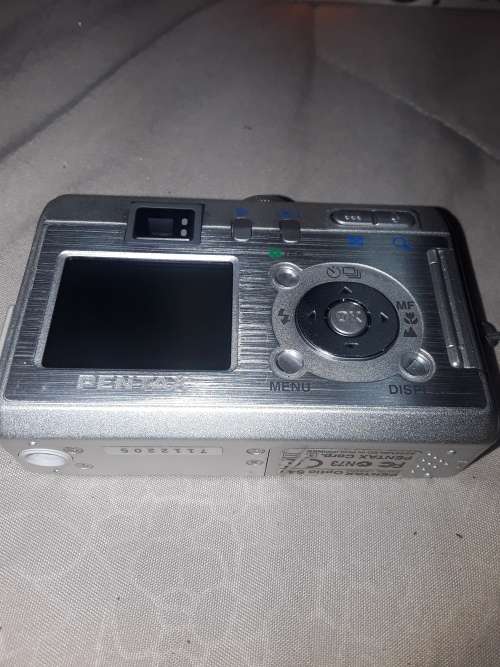 PENTAX 4,O MEGAPIXEL DIGITAL CAMERA INCL.SOFTWARE