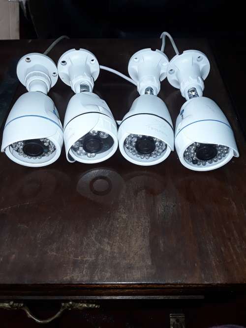 SET OF FOUR AHD VOLOR CAMERAS (ONE BID 4 ALL)3 AND 5MP