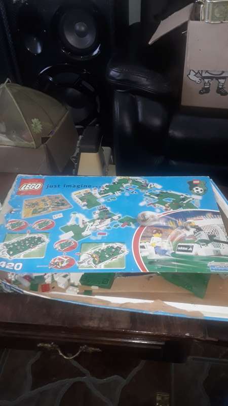VINTAGE ORIGINAL SOCCER LEGO SET( UNUSED)