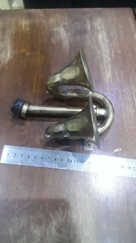 BRASS 2 WAY HORN
