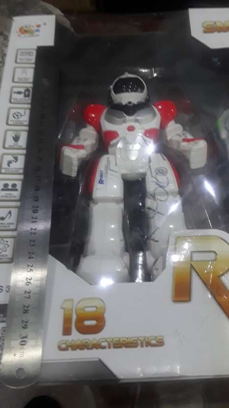 BATTLE RAYMOND POWER MEN REMOTE CONTROLLED ROBOT(SMART COP)