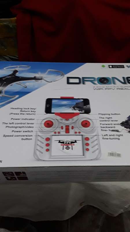 6 CH-2,4 GHZ R/C QUADCOPTER (INCLUDES CAMERA)WIFI FOV REAL TIME