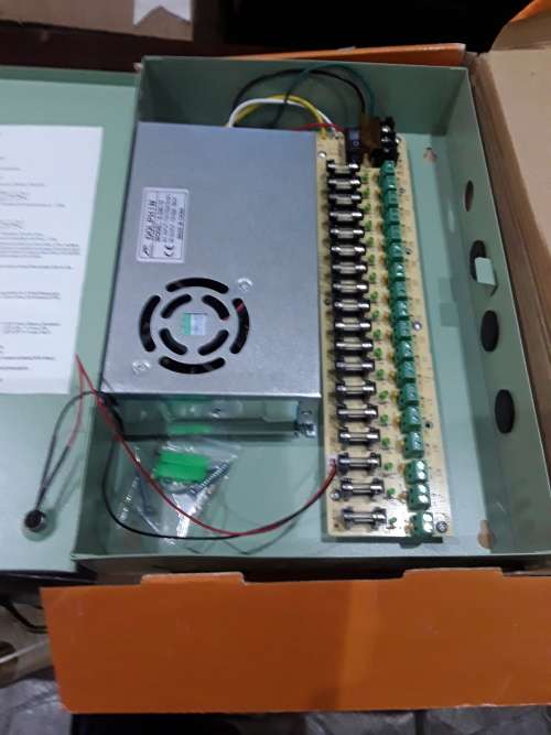 12 VDC,18 OUTPUT SWITCH MODE CCTV POWER SUPPLY