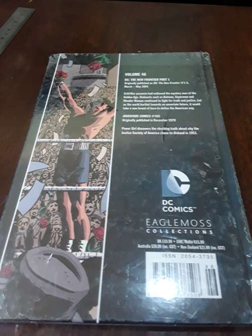 DC HARDCOVER COMIC(THE NEW FRONTIER)