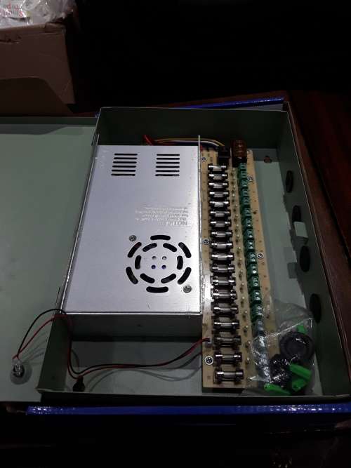 12bVDC,18 OUTPUT SWITCH MODE CCTV POWER SUPPLY