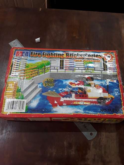 VINTAGE FIREFIGHING BUILDING BLOCK SERIES(130 PIECES)SEALED,INCLUDES MINIFIGURES