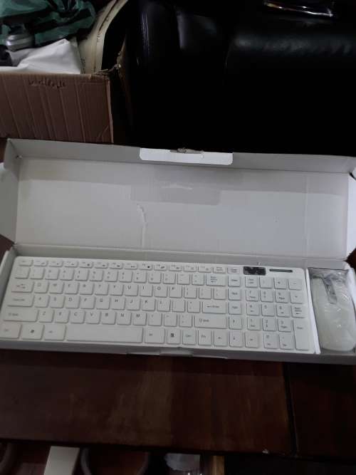 2.4G WIRELESS KEYBOARD DOCK