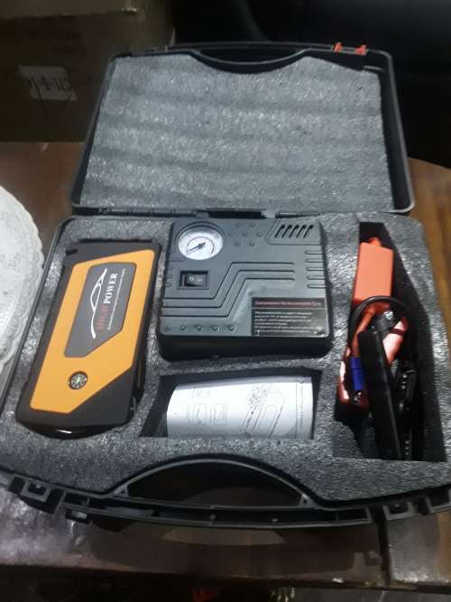 MULTIFUNCTIONAL JUMP STARTER