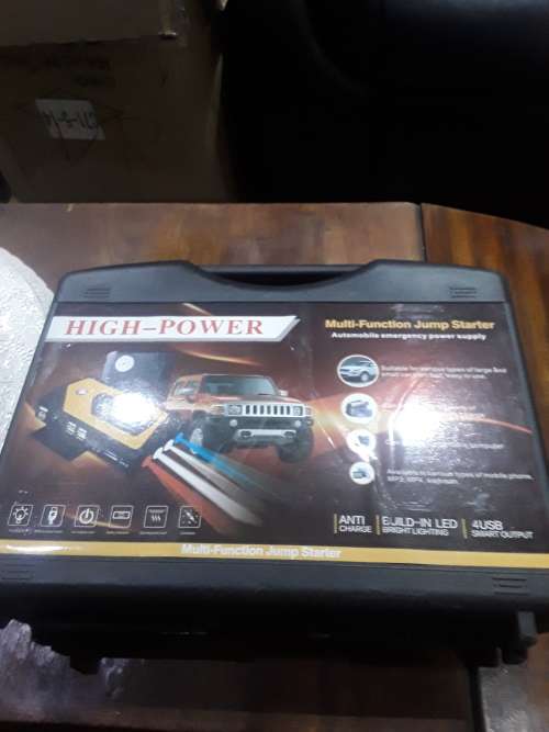 MULTIFUNCTIONAL JUMP STARTER