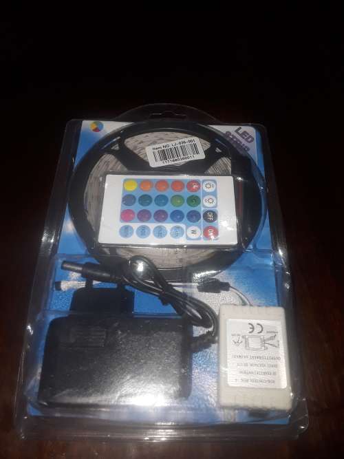 LED STRIP LIGHTS WITH REMOTE,POWER SUPPLY AND CONTROL BOX