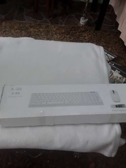 2,4 G KEYBOARD DOCK(ULTRA THIN FASHION)