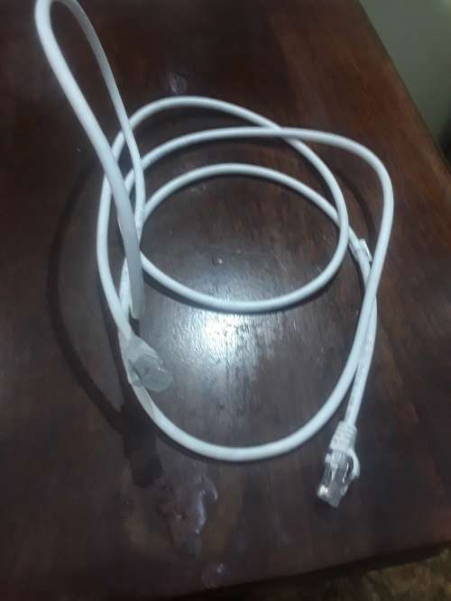 NINTENDO WII WITH POWER SUPPLY, 2 REMOTES AND ASSESCORIES