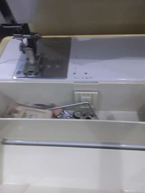 ELNA CONTESSA 410 SEWING MACHINE (ALL METAL WITH CASE)WORKS LIKE A BOMB