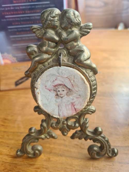 SOLID BRASS ANTIQUE PHOTO FRAME