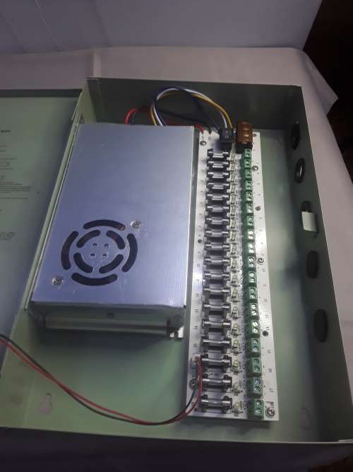 12 VDC,18 OUTPUT SWITCH MODE CCTV POWER SUPPLY