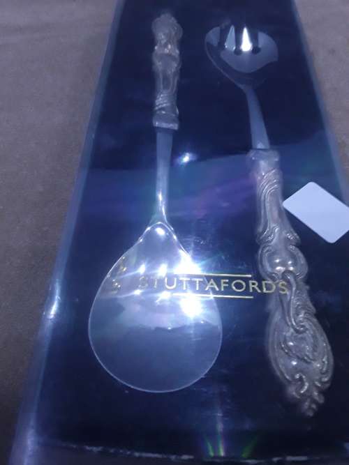 VINTAGE STUTTAFORDS SALAD SERVER( UNUSED)