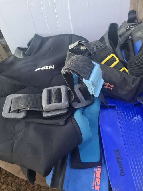 DIVING SET WITH BAG(DIVE SUITE,FLIPPERS,BELT,ETC)M/L