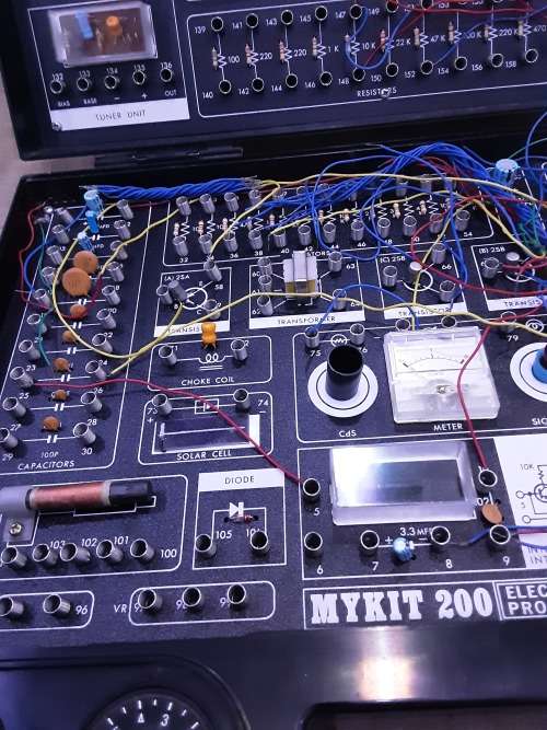 GAKKEN MY KIT 200 ELECTRONIC PROJECT KIT IN CASE(RARE)