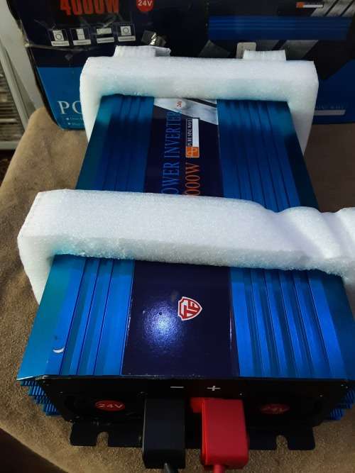 4000 WATTS PURE SINEWAVE POWER INVERTER (24 V)SEE DESCRIPTION