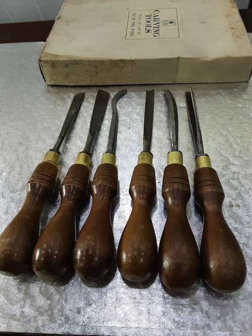 6 PIECE VINTAGE WOODEN CARVING TOOL SET IN ORIGINAL BOX