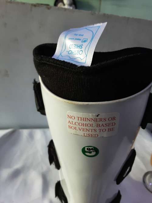 ORTHOPEDIC WALKER BOOT(CAN BE USED ON LEFT OR RIGHT FOOT)
