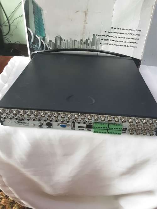 32 CHANNELS DVR INCL.POWER SUPPLY AND MOUSE