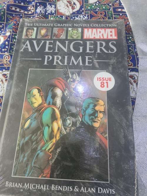 MARVEL HARDCOVER COMIC (AVENGERS PRIME)