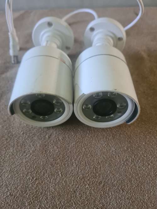 SET OF 2 IR CCD CAMERAS