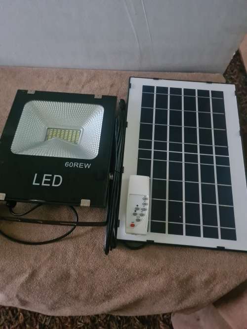 DIGIMARK SOLAR FLOODLIGHT WITH SOLAR PANEL(REMOTE CONTROL)