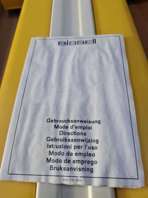 VINTAGE BISSELL 9000S CARPET SHAMPOOER(UNUSED)