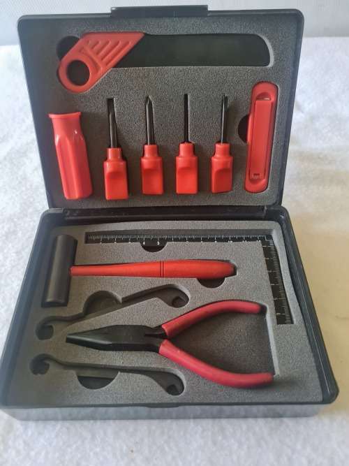 12 PIECE PRECISION TOOL KIT