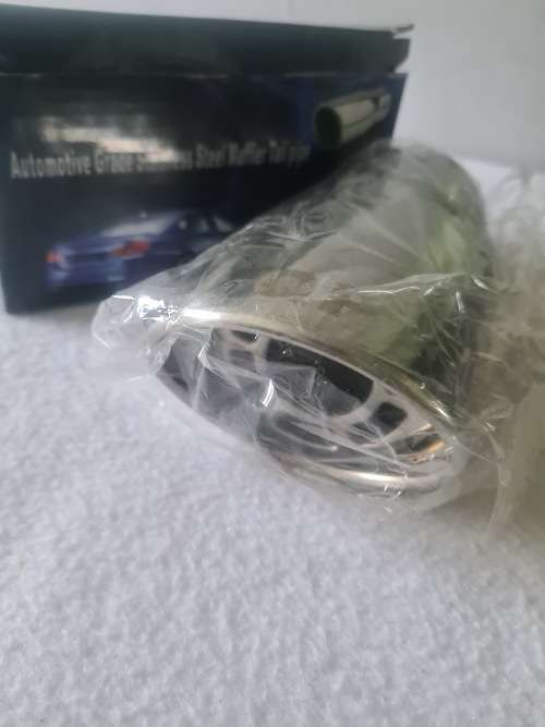 STAINLESS STEEL MUFFLEE TAIL PIPE(ADJUSTABLE TO FIT ANY CARS)
