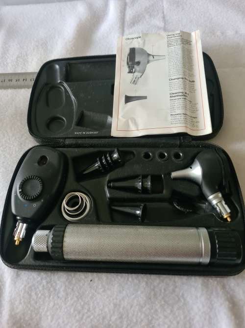 VINTAGE MEDICAL OTOSCOPE(MADE IN GERMANY)