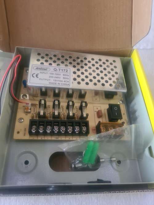 12 VDC,4 OUTPUT SWITCH MODE CCTV POWER SUPPLY